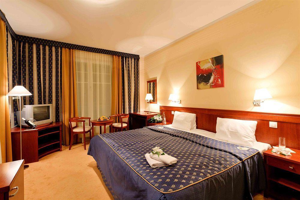 Spa & Wellness Hotel Olympia Marienbad Exteriör bild
